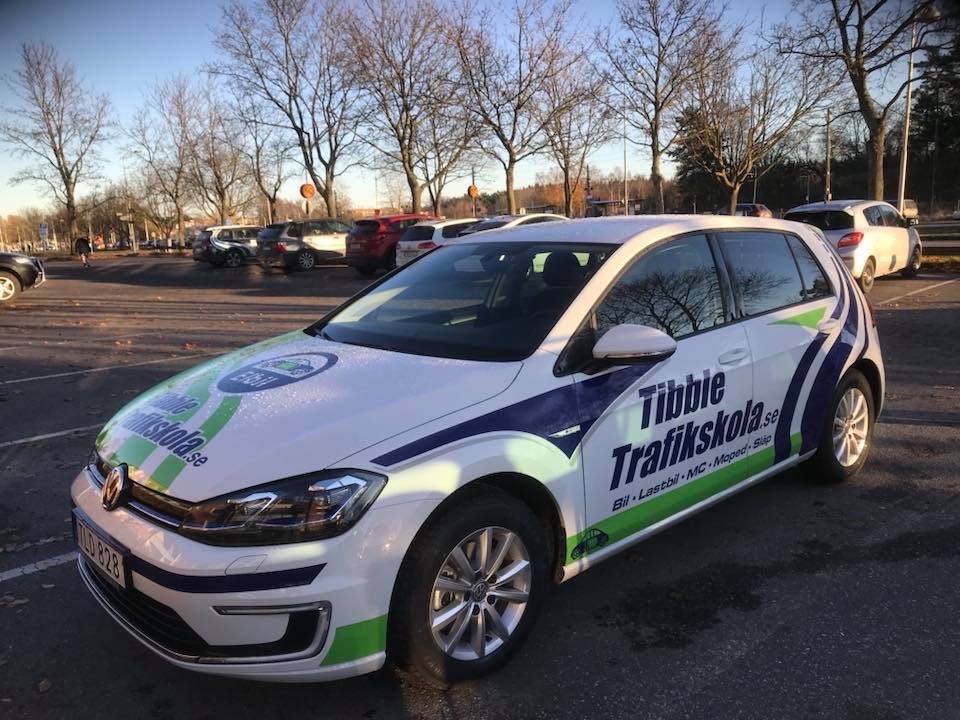 elbil_TibbleTrafikskola